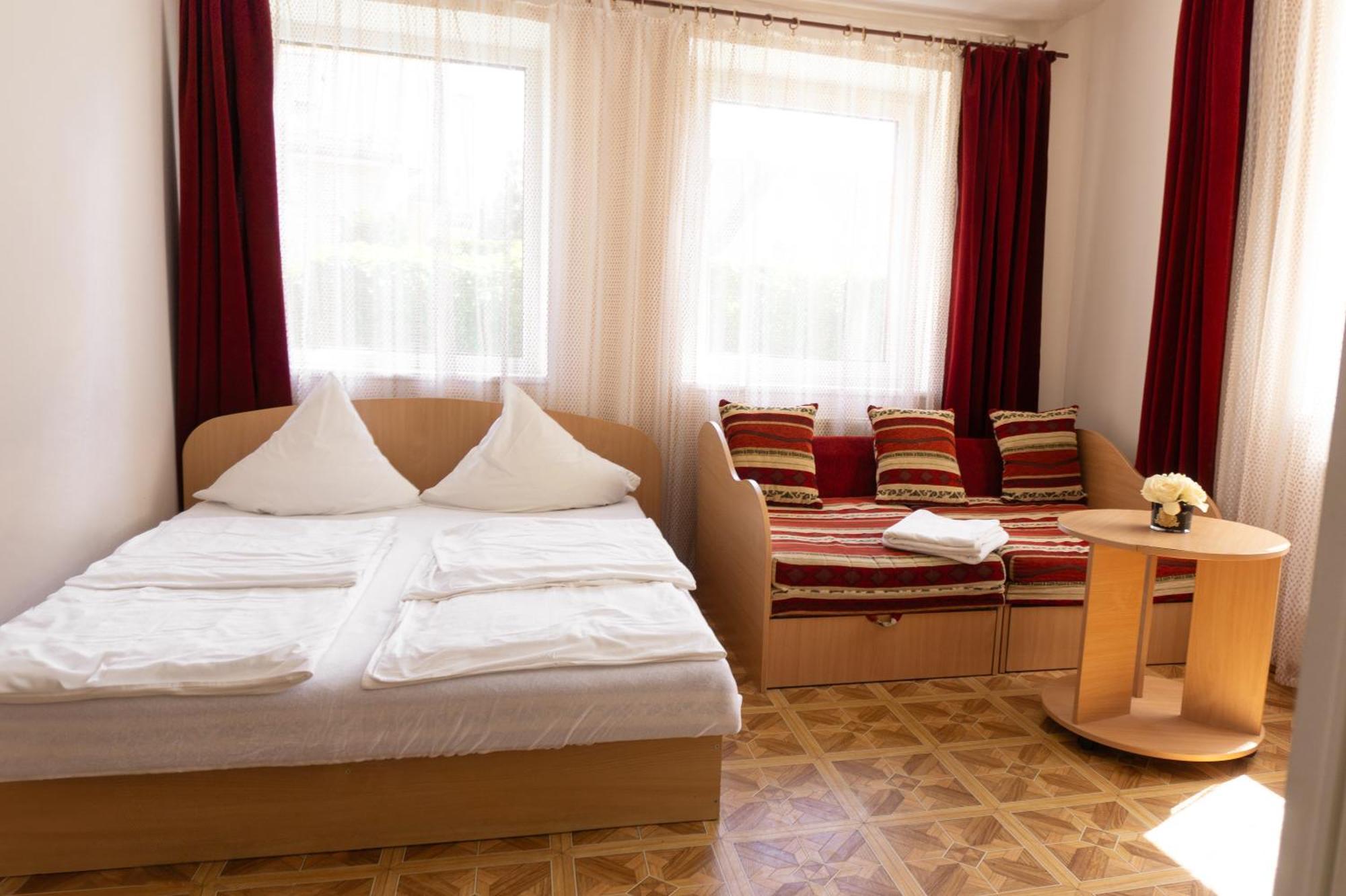 Vila Janina Hotel Паланга Екстериор снимка